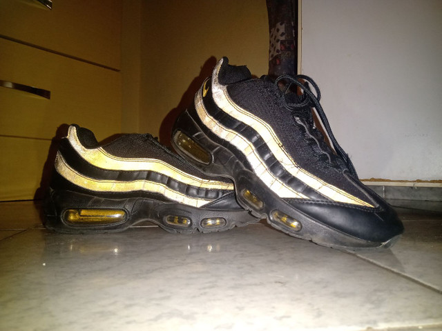 air max 95 preto e dourado