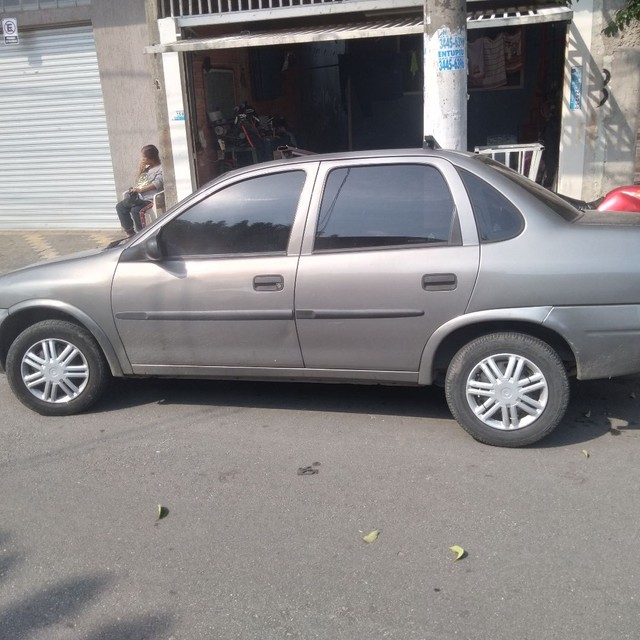 CORSA CLASSIC ANO 2004 ÁLCOOL