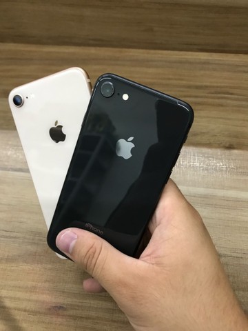 iPhone 8 com 64gb de memória // preto e Gold 