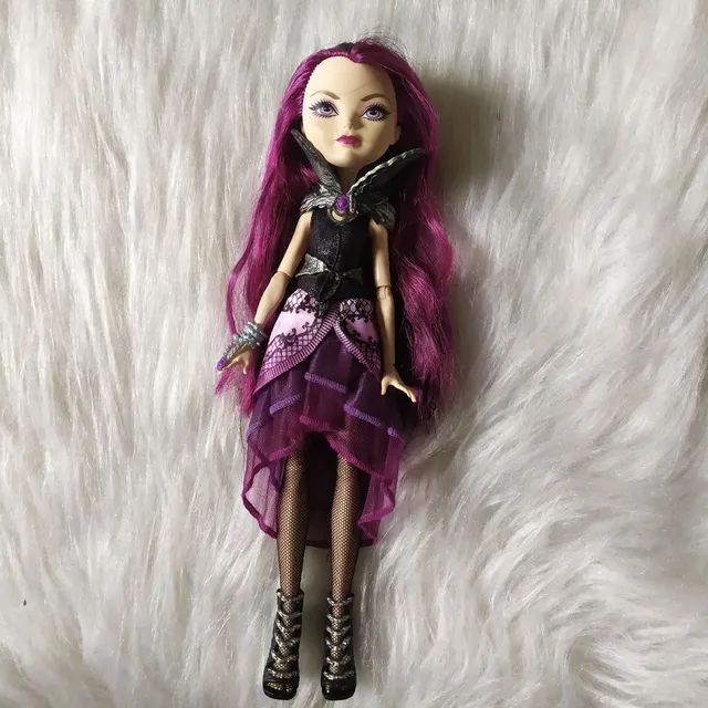 Boneca Ever After High Apple White Basic Budget Usada