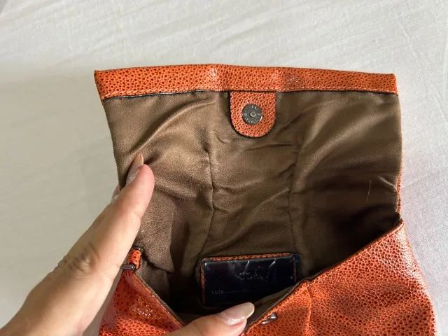 Mini bolsa de mão, da Cori, em tons laranja e Marrom. - Foto 2