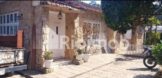 Nogueira | Casa 5 quartos, sendo 3 suites