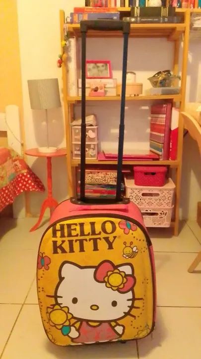 Kit mala de viagem Hello Kitty - Foto 3