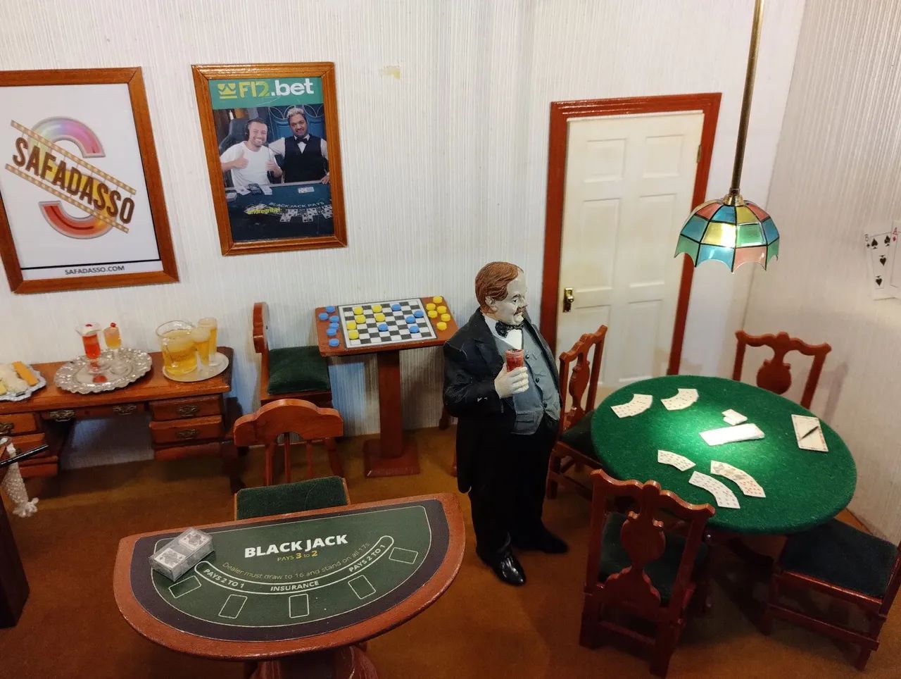 Miniatura "Salão de Jogos" para decoração com iluminação! - Foto 2