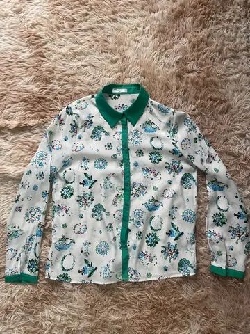 Camisa Manga Longa Estampada com detalhes Verde - Foto 4