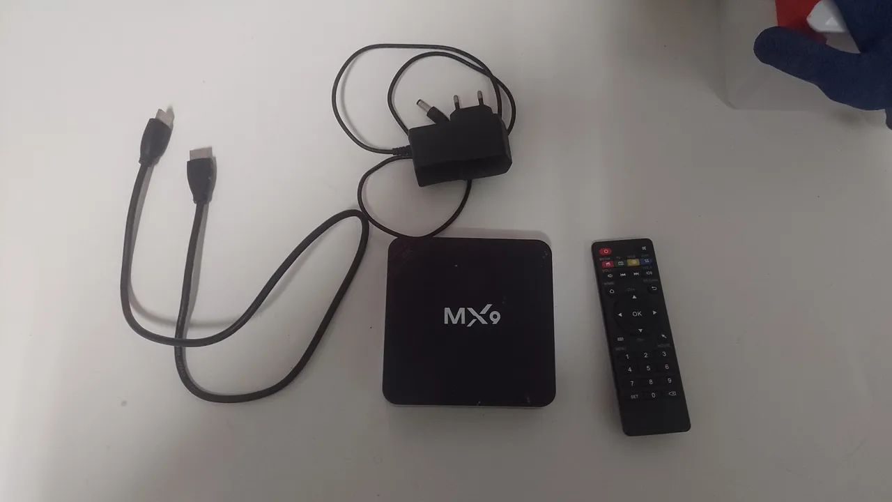 Aparelho para transformar tv normal em smart 