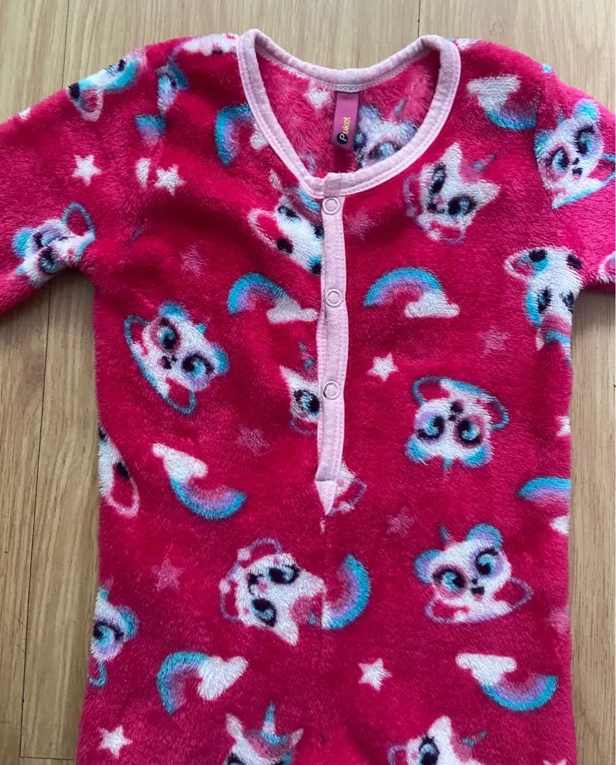 Macacão peluciado puket rosa com gato e urso unicornio 12m menina
