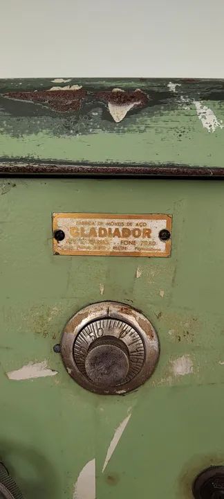 Cofre Gladiador com gaveta sem combinação pra abrir - Foto 2