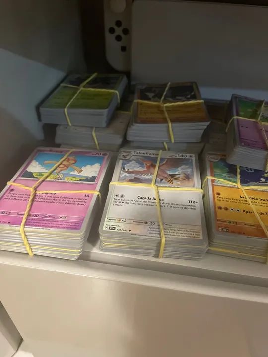 1279 Cartas Pokemon NM  - Foto 2