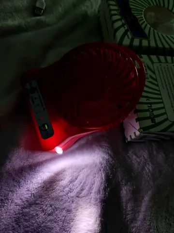 R$19.99 mini ventilador USB recarregável novo  vento + luz como se fosse abajur  - Foto 3