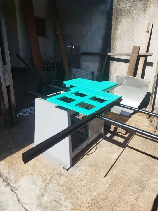 Esquadrejadeira Acerbi usada