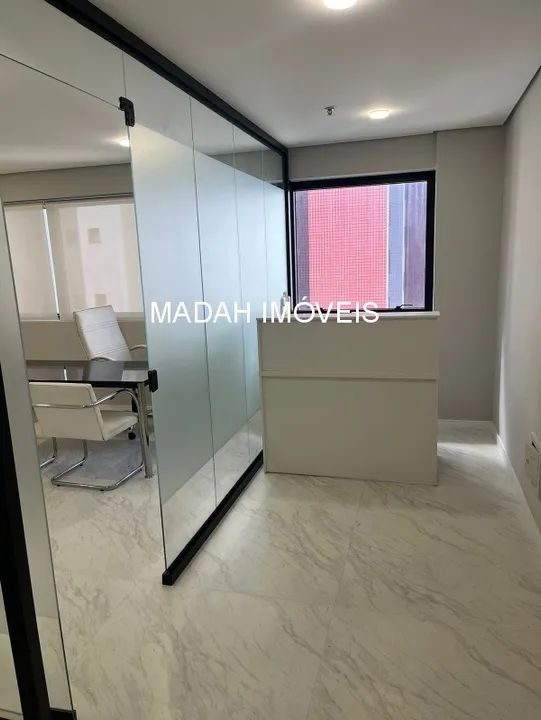 Procurando o local perfeito para o seu negócio? Este imóvel é ideal para você! Com uma loc