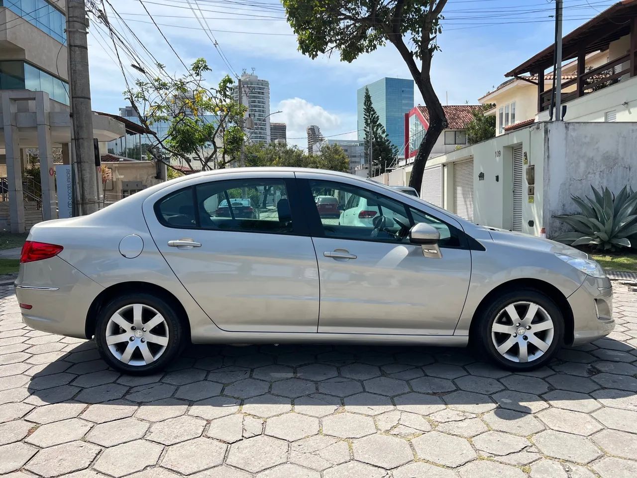 408 ALLURE! ÚNICO DONO! CARRO DE USO DO MEU AVÔ! RARIDADE! 2013  - Foto 9