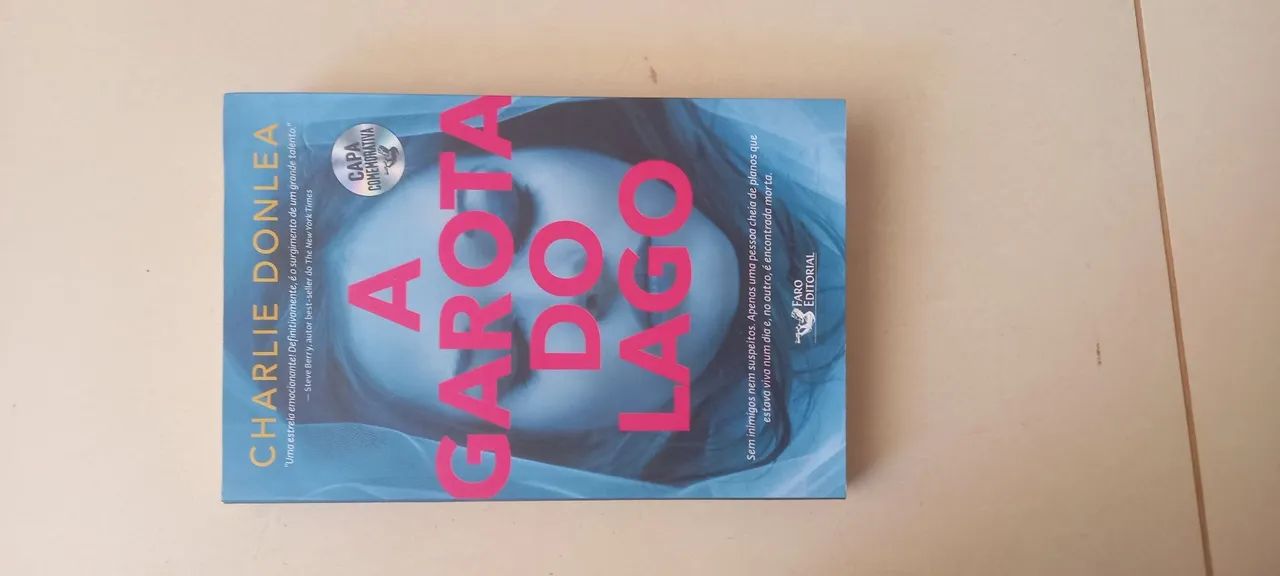 Livro A Garota do Lago - Charlie Donlea