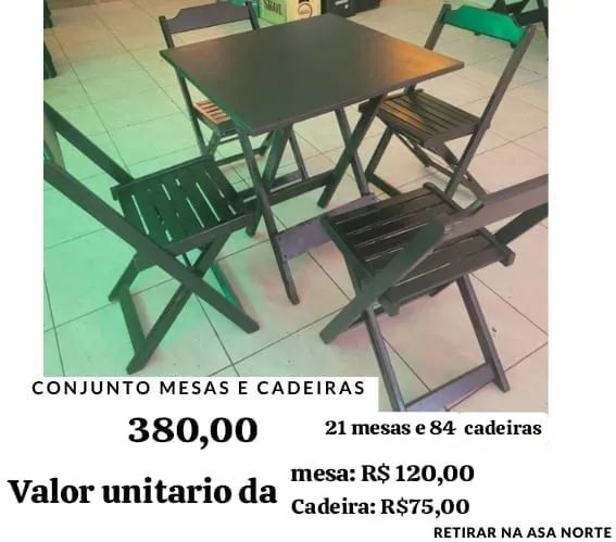 Conjunto de mesas e cadeiras