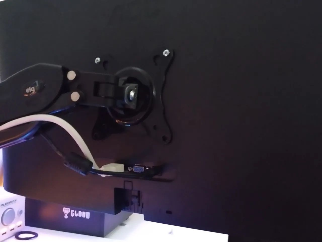 Monitor AOC 24 100hz 1ms64385329501442121