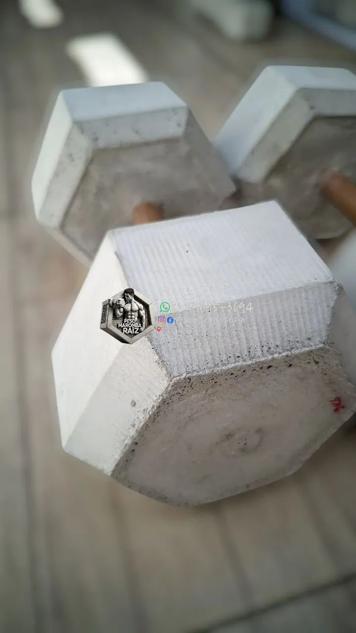 Halteres Par de 9kg - Concreto e PVC - Foto 3