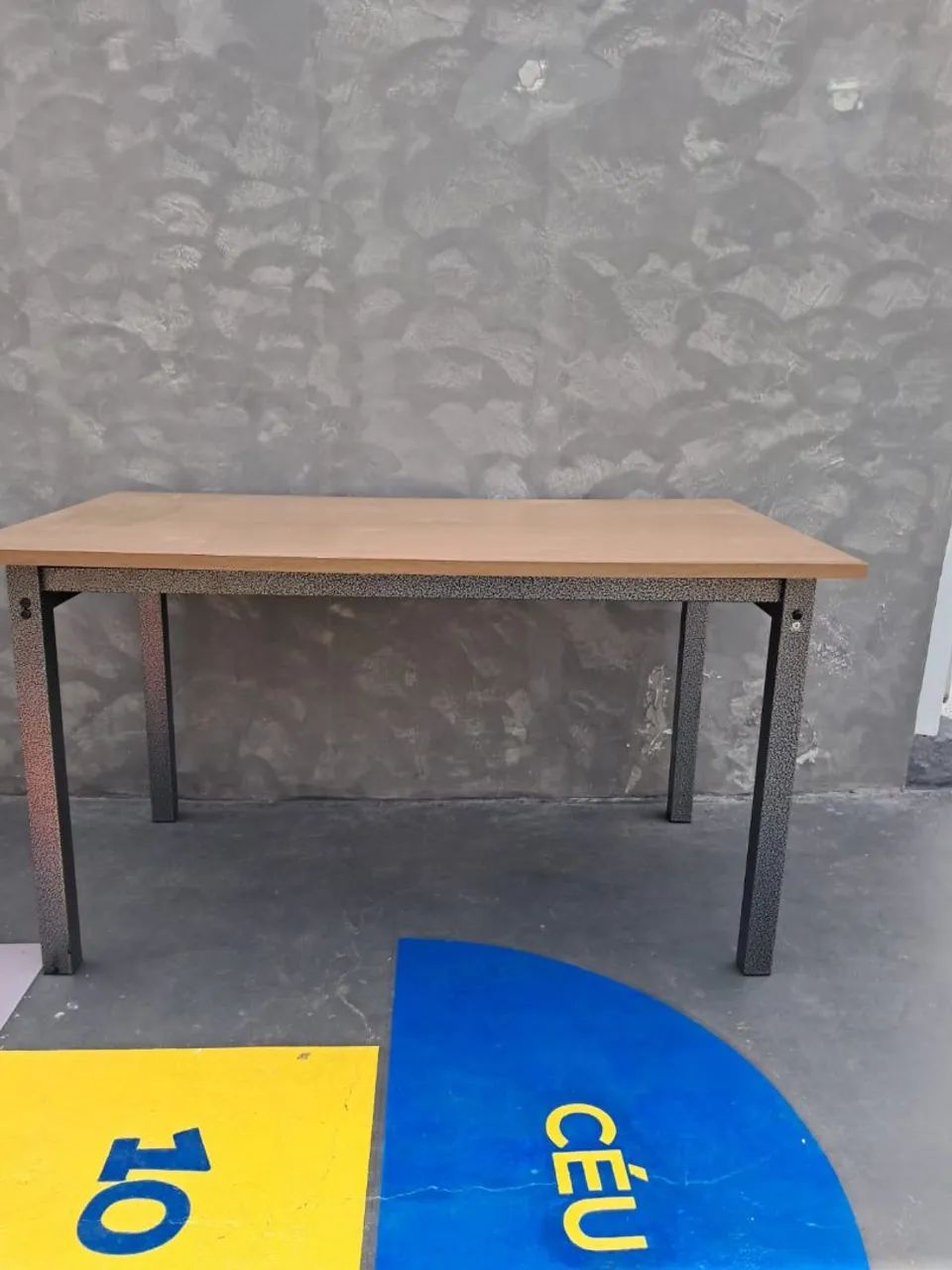 MESA SEM CADEIRAS, LEIAM:64291060332290123