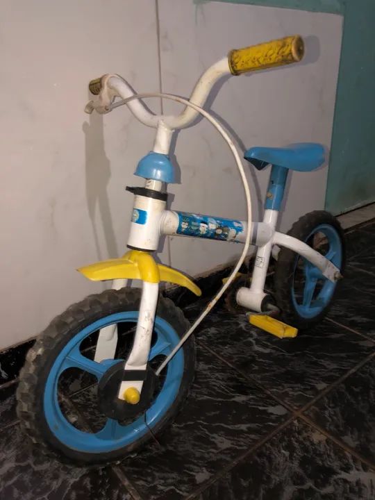 Bicicleta Infantil Pequena - Foto 3