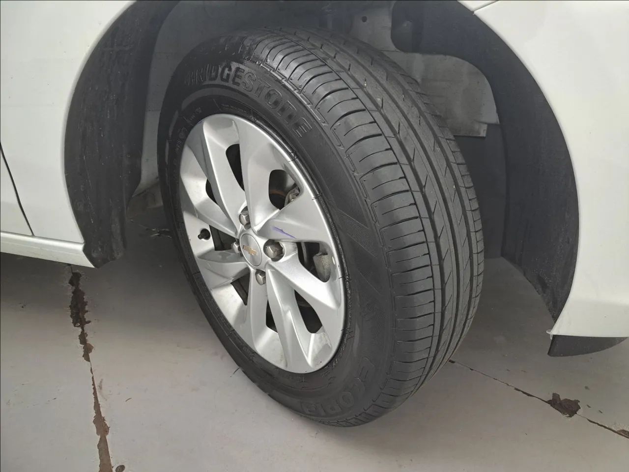 Chevrolet Onix Hatch 1.0 12V Flex Mec. 4P, foto 13 de 18