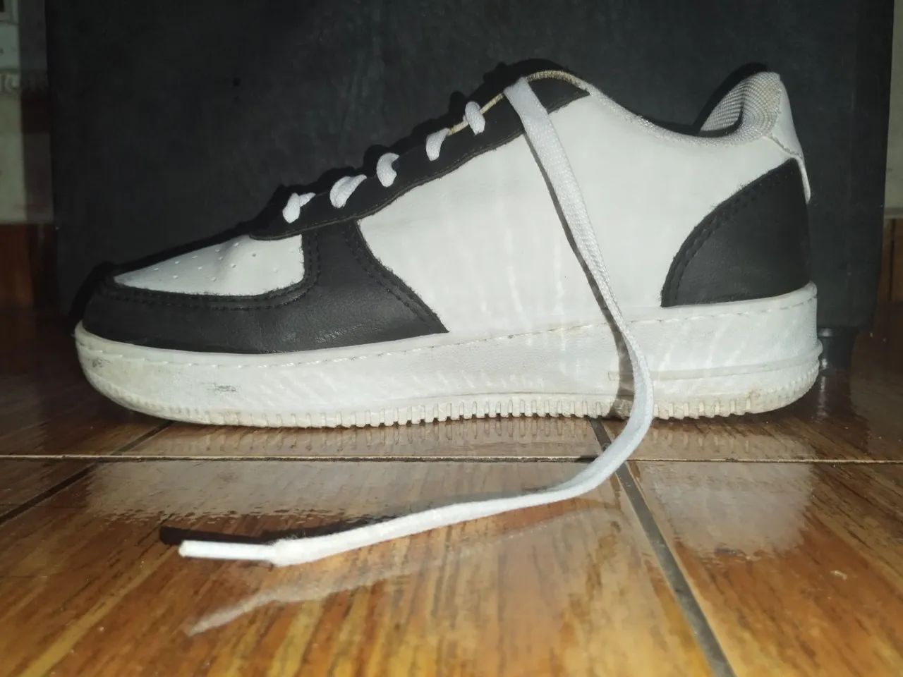 Tênis Cano Baixo Preto e Branco  - Foto 5