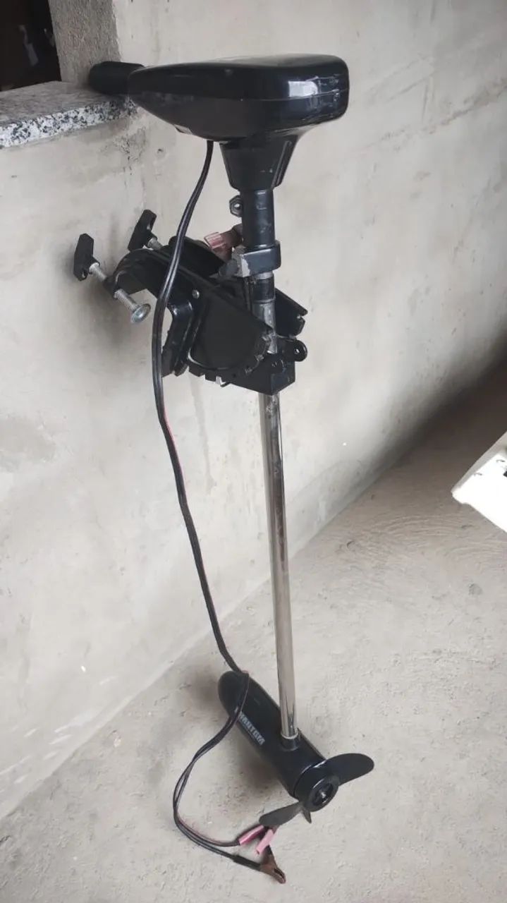 Motor Elétrico para Barco 12V - Usado