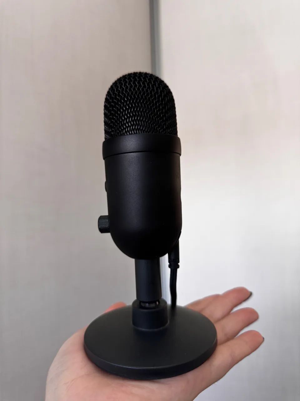 Microfone Condensador Razer Seiren V2 X USB  - Foto 4