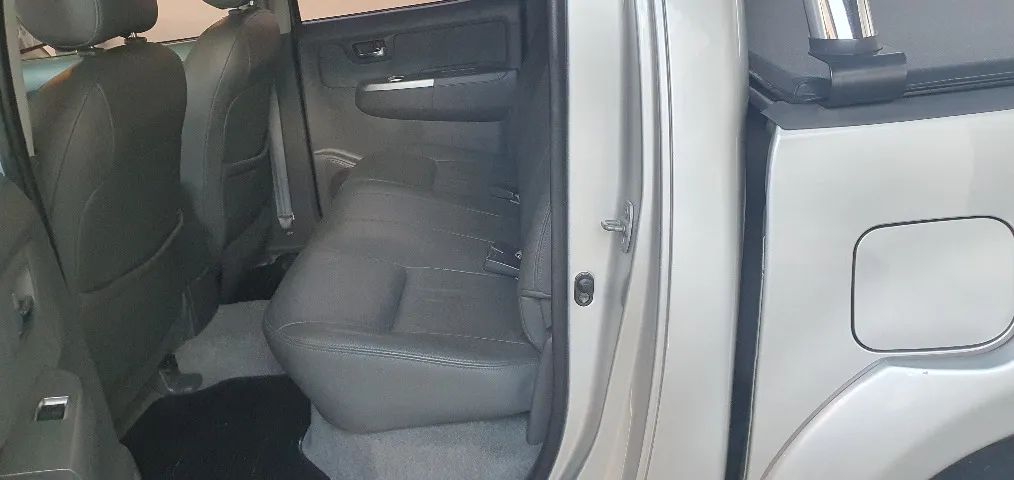 Toyota Hilux SRV 3.0 CE 2012  Automatico - Foto 4