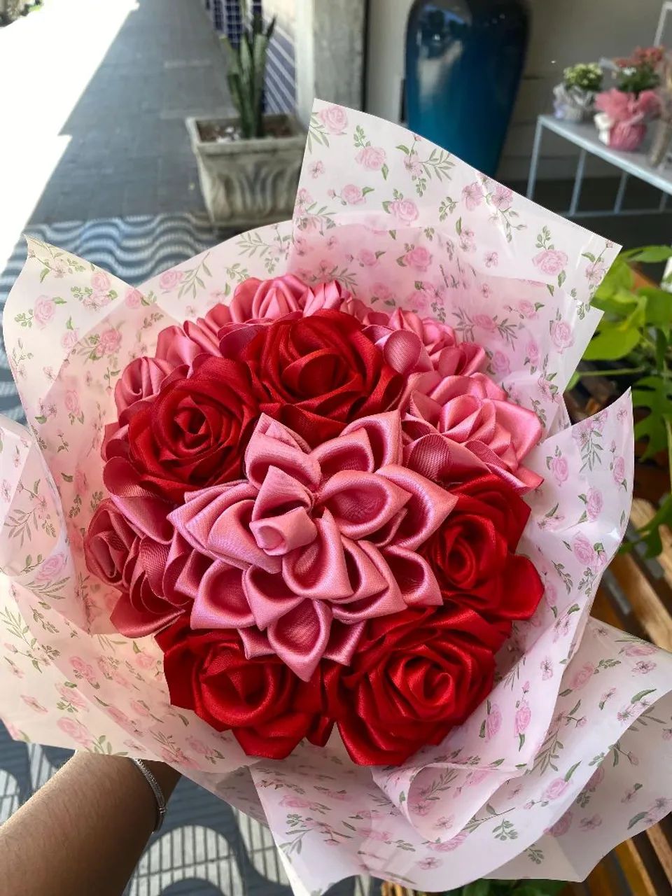 Flores e Buquês em cetim 