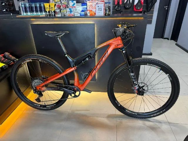 Bike top de linha Full Carbono Oggi Cattura Pro t-20 Shimano XT Fox 34