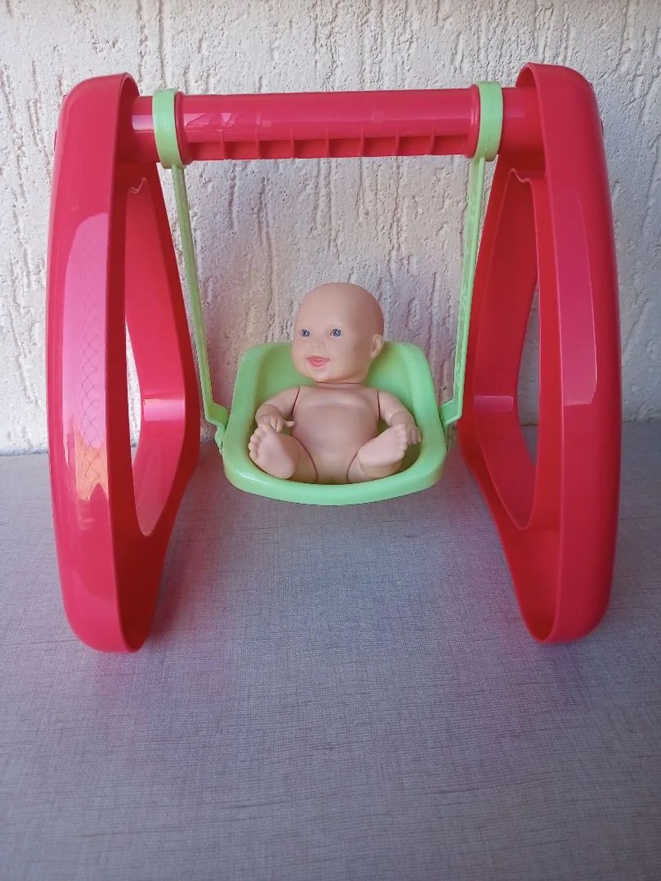 Balanço de Boneca com boneca  para Brincar