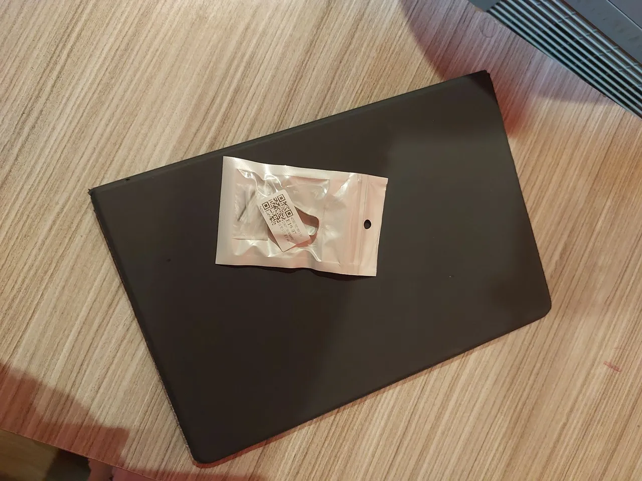 Capinha para tablet s6 lite + pontas extras 