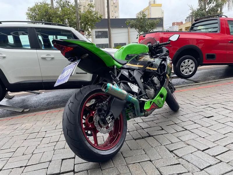 なっこう NAKED – Consórcio Kawasaki Brasil
