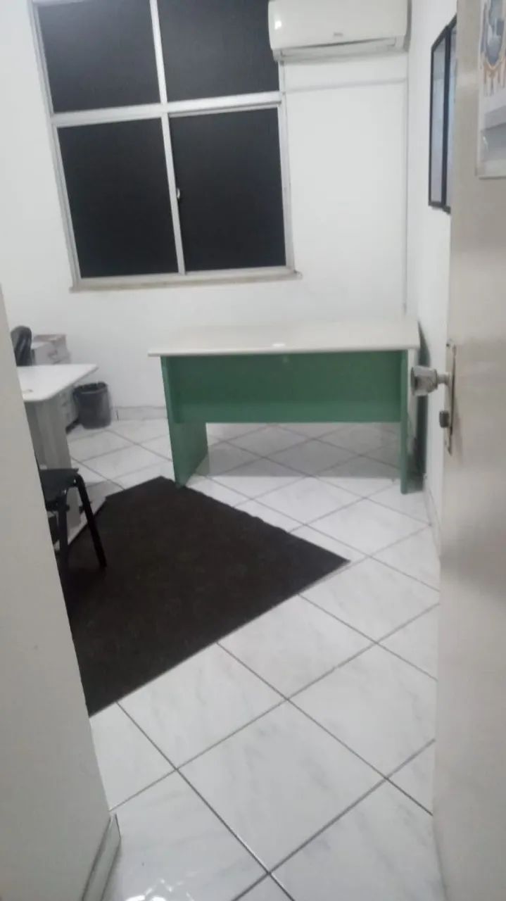 Sala mobiliada para escritório 