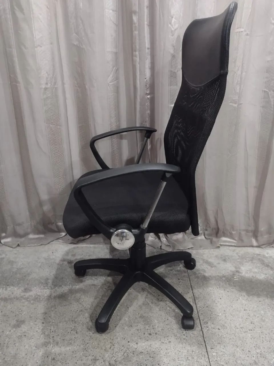 Cadeira de Escritório Ergonômica Preta - Foto 5