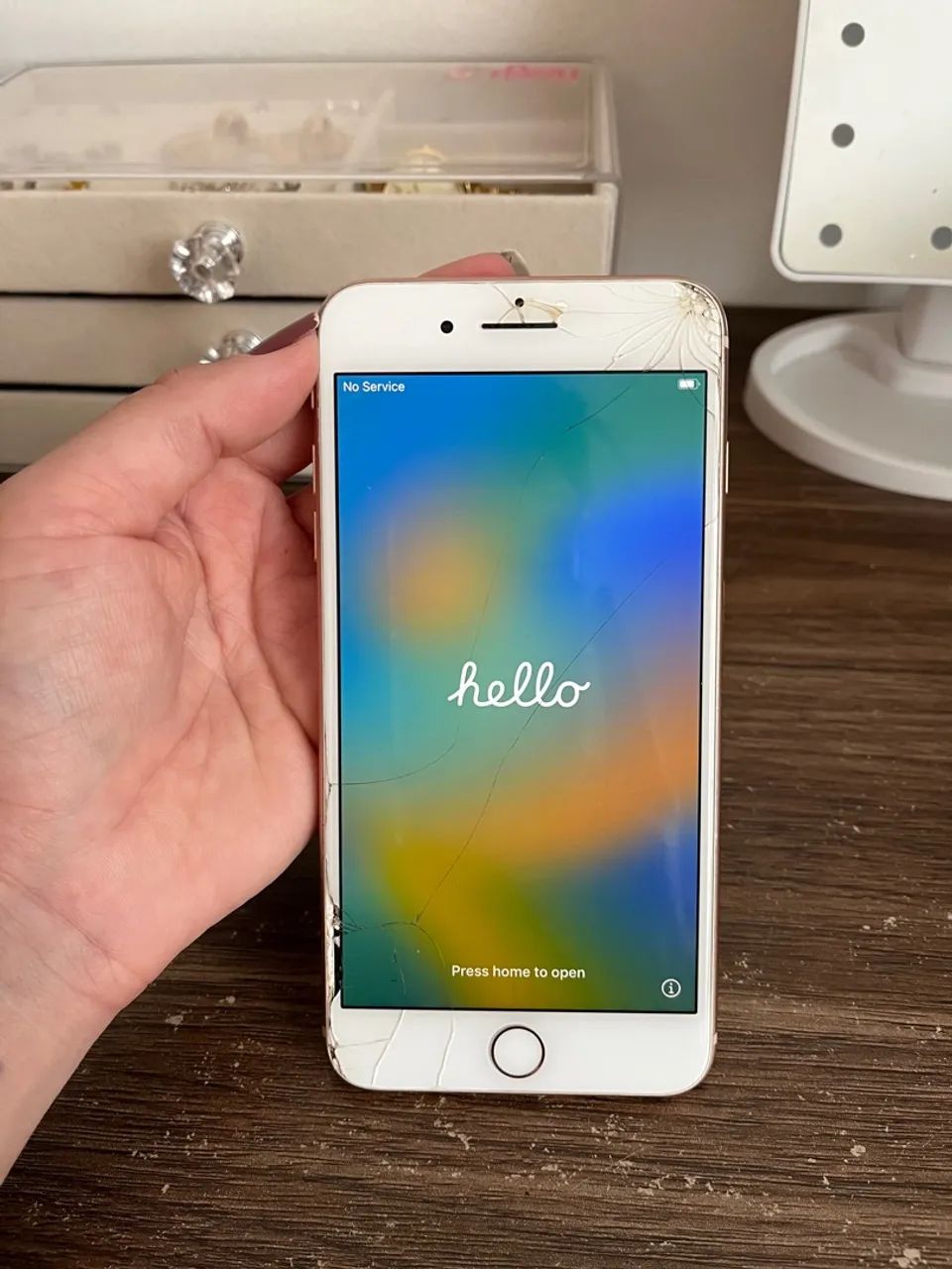 iPhone 8 Plus dourado  - Foto 4
