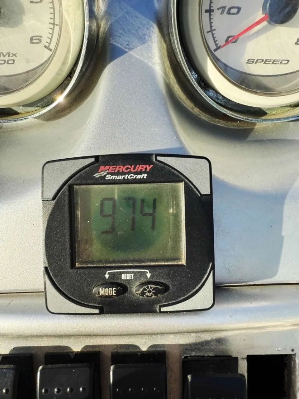 Lancha Focker 215 - Ano 2008 - Mercruiser 4.3 - 220hp - Foto 6