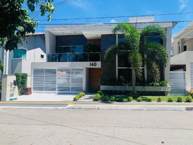 Vende -se Uma Casa no Condomínio Bosque das Flores