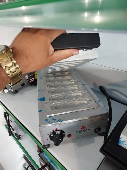 R1 Crepeira suíça 6 cavidades elétrica Progás