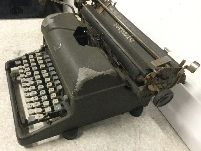 maquina de escrever antiga  - Foto 4
