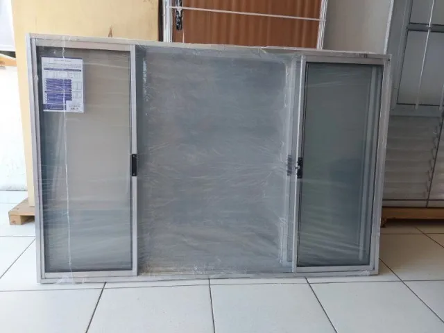 Janela alumínio 1.00x1.50 nova 4 vidros R$ 270,00