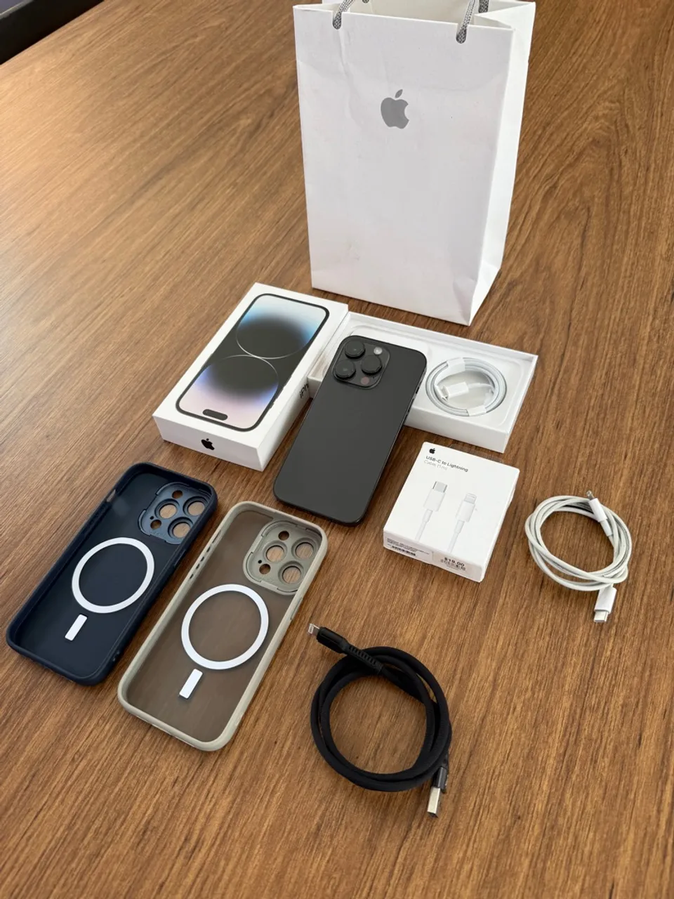 iPhone 14 Pro 256GB + Acessórios