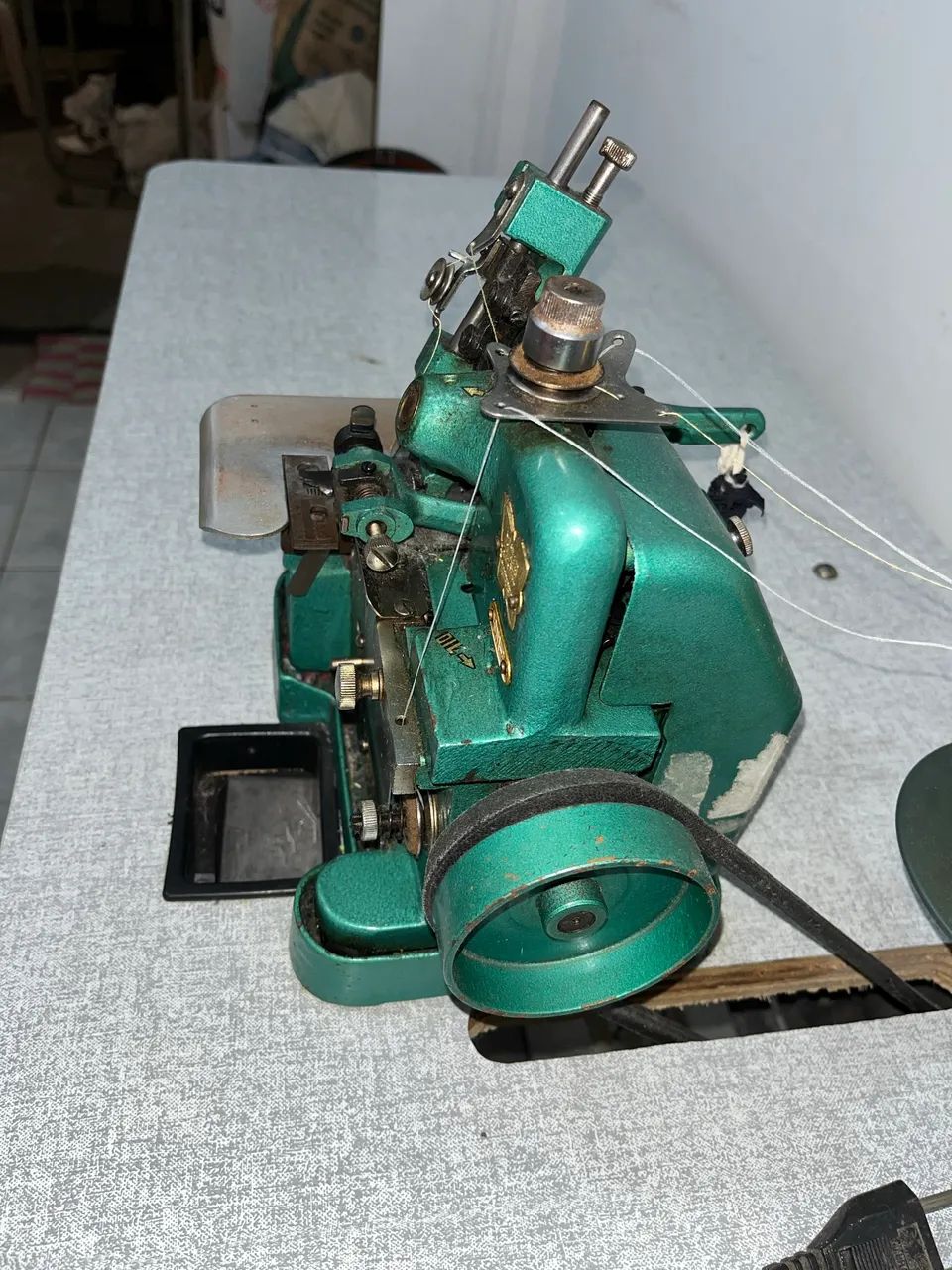 Maquina Overlock - Foto 5