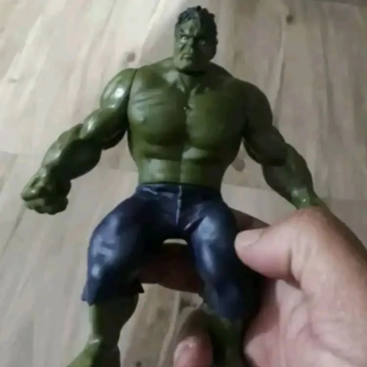 HULK 15cm C/ LED (NA EMBALAGEM) - Foto 4