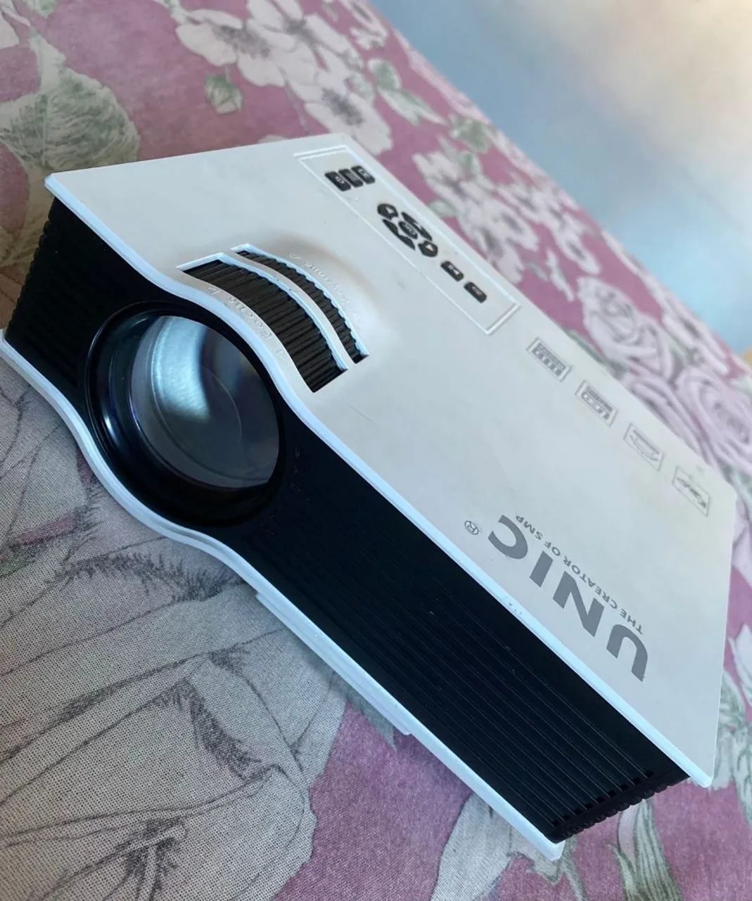 Vendo projetor novo com a caixa