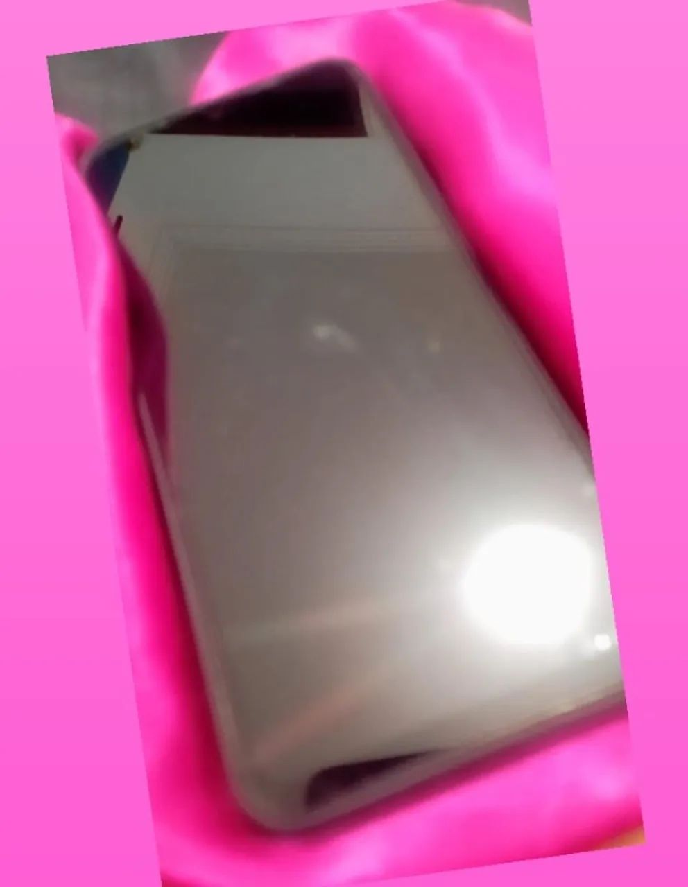 Venda de celular vai carregador junto - Foto 3