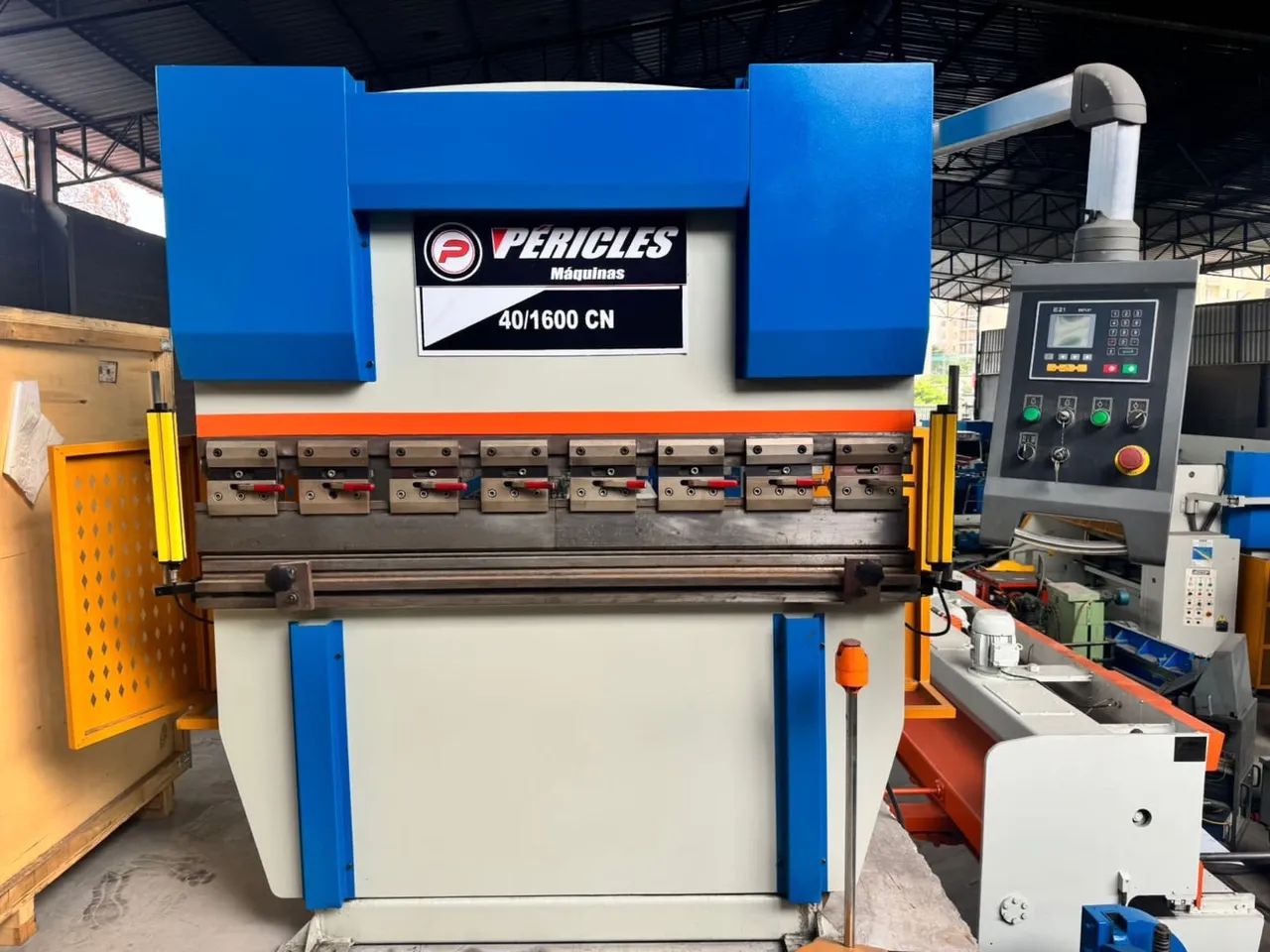 Prensa Viradira CN PERICLES MAQUINAS