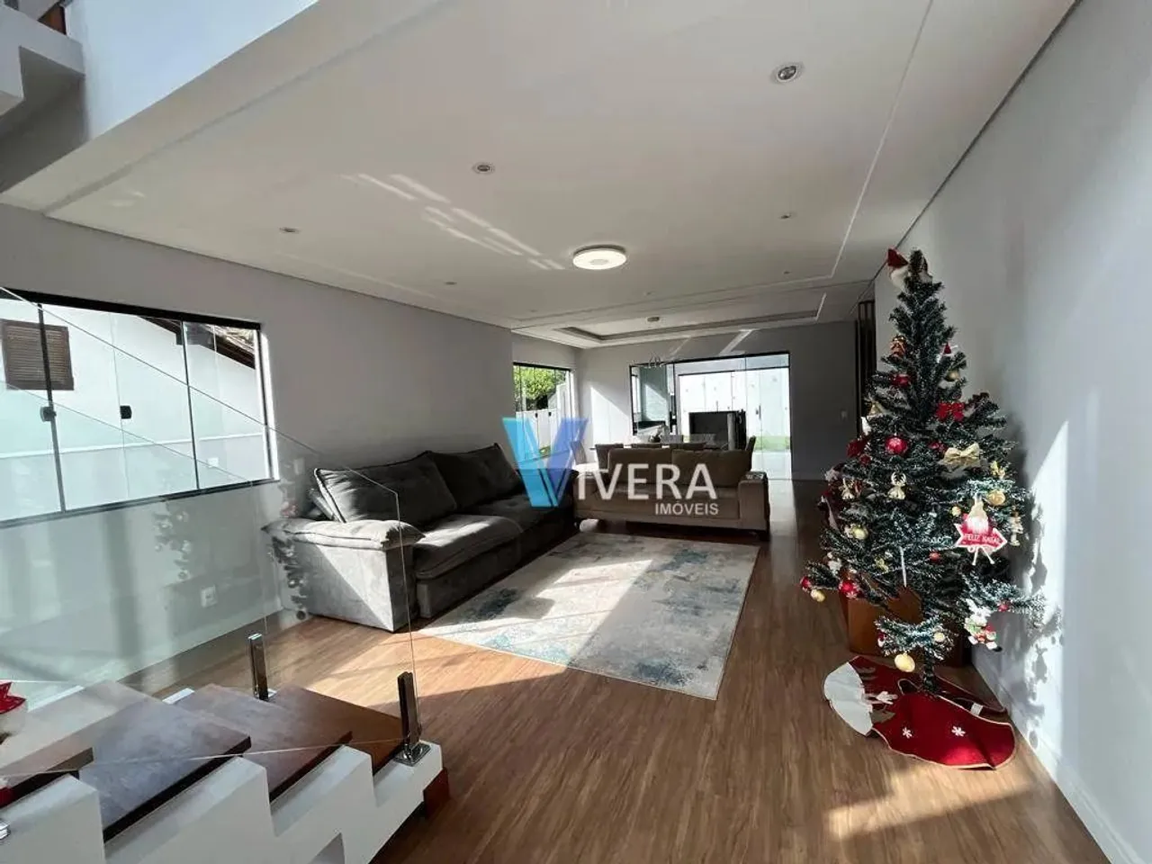 Casa com 4 dormitórios à venda, 260 m² por R$ 1.450.000,00 - Parque do Imbui - Teresópolis