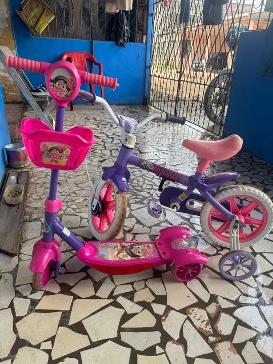 Patinete pouco usado , bicicleta ótimo uso 