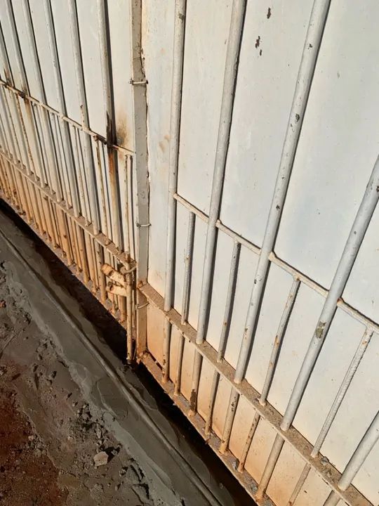 Portão de Ferro Branco 2.40 cm  64706493631233122